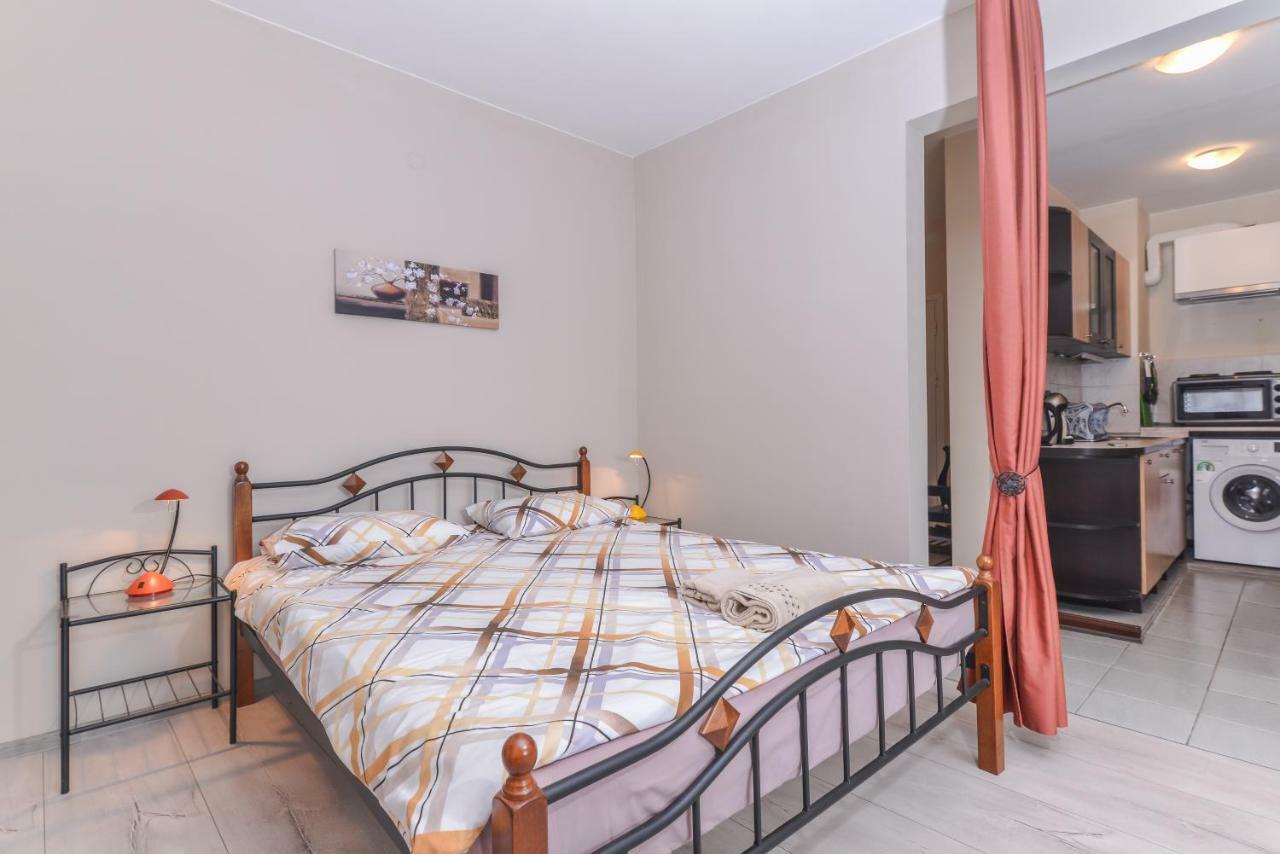 Visit Sofia Macedonia Square Central Apartment By Flat Mаnager Dış mekan fotoğraf