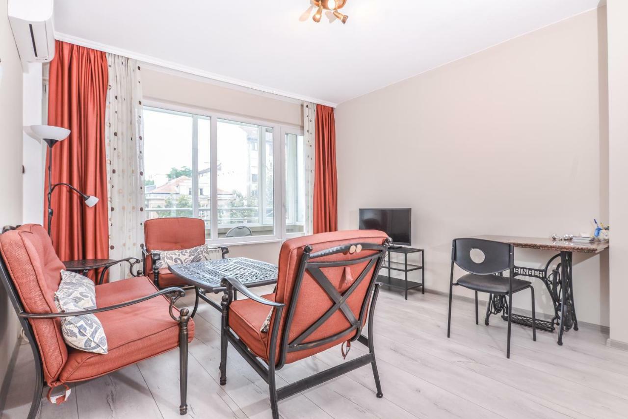Visit Sofia Macedonia Square Central Apartment By Flat Mаnager Dış mekan fotoğraf