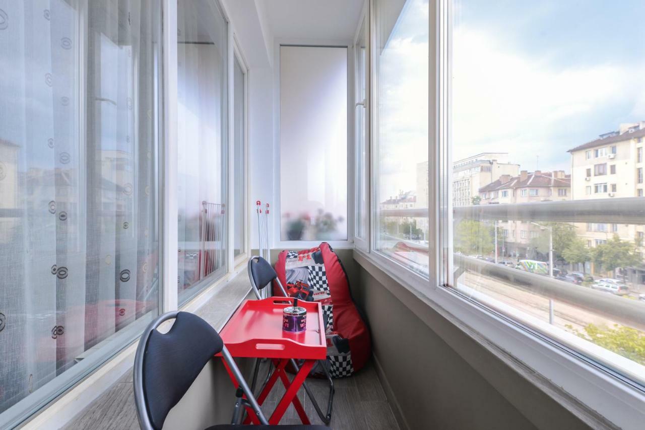 Visit Sofia Macedonia Square Central Apartment By Flat Mаnager Dış mekan fotoğraf